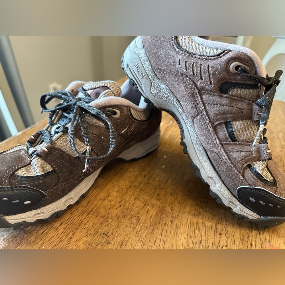 New Balance 605 Abzorb Brown Suede Trail Shoes - Picture 2 of 6